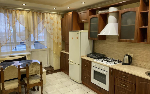 Apartments on 77 Vokzalnaya Street