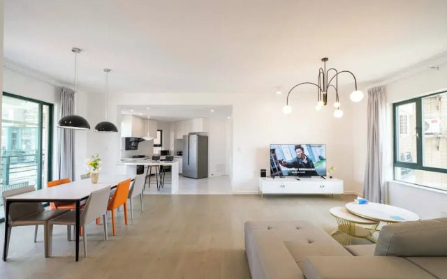 Tyms Elegant 4BR 2BA Apt Xujiahui Malls