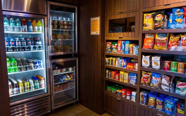 Fairfield Inn & Suites by Marriott Lincoln Southeast