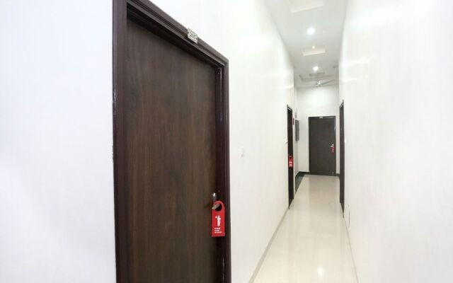 OYO 11421 Regal Residency