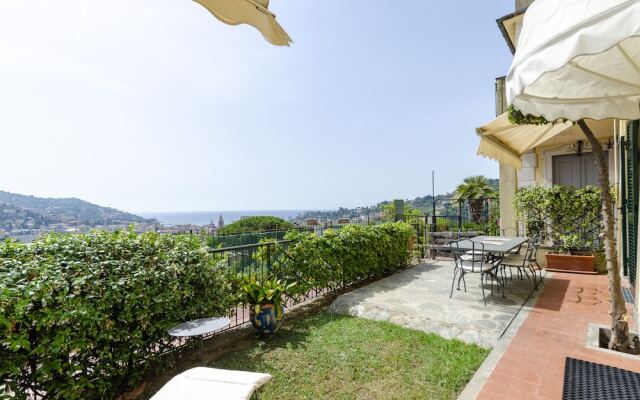 JOIVY Inviting Flat with Garden and Sea View in Rapallo