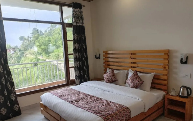 Him Hilton Luxury Hotel