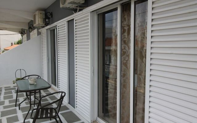 Christa's Home near ATH Airport