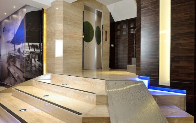 See's Revert Hotel