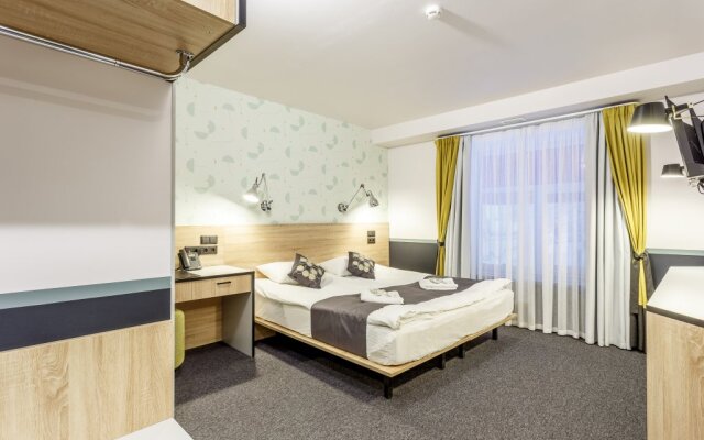 Roomp Sky Rubinshtejna Mini-Hotel