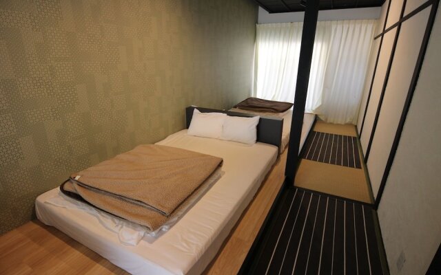 Sekai Hotel Yanagi - Hostel