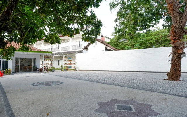 RedDoorz near Mataram University