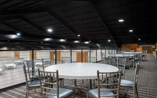 Wyndham Lancaster Resort & Convention Center