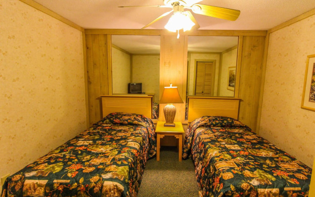 Smoketree Lodge by VRI Resort