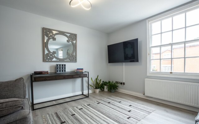 Castle Street Apartment