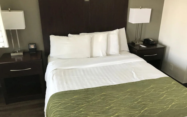 Hi View Inn & Suites