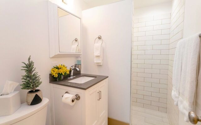 Designer Newly Renovated 1BR in Aspen