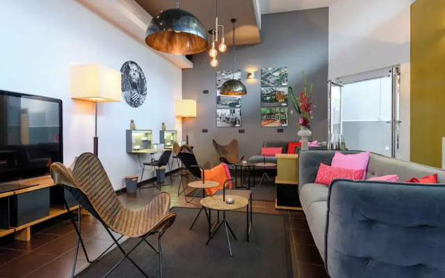 SleepinRoomz Boutique Hotel