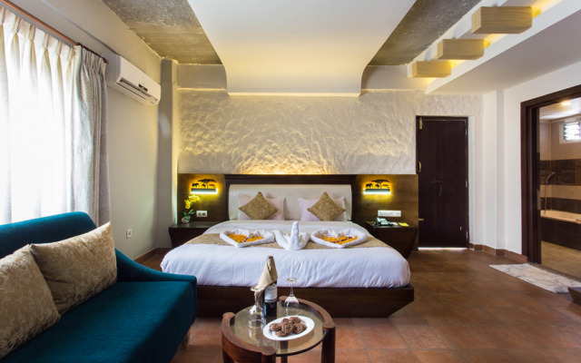 Teeka's Holiday Inn by OYO Rooms
