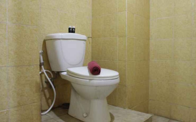 Spacious 2BR Apartment near Exit Tol at Buah Batu Park By Travelio – Bathroom – Bandung