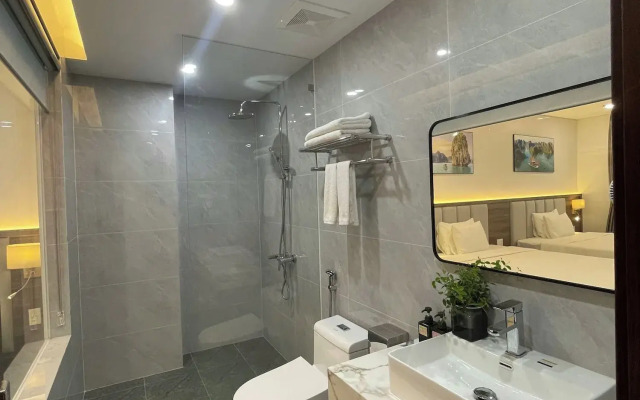 Central Halong Hotel