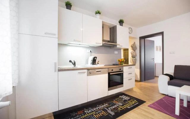 Apartment Max