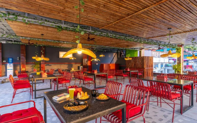 The Hosteller Rishikesh, Ganges