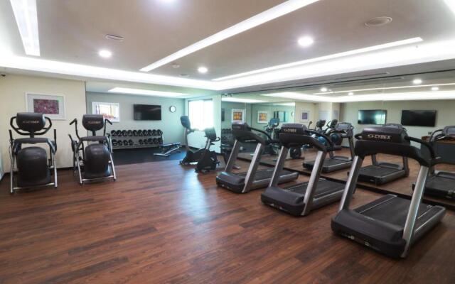 Holiday Inn & Suites Puerto Vallarta Marina & Golf