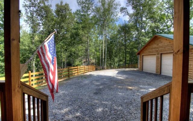 Imani's Cabin - 3 Br Cabin