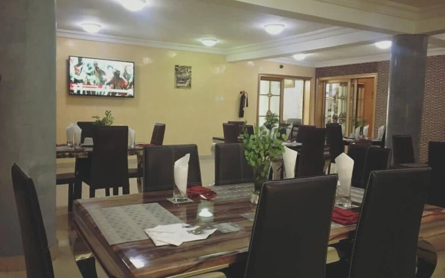 Gold Crown Hotel