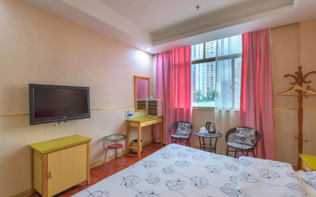 Dongguan Jufu Hotel (Changping Xianglong World Shop)
