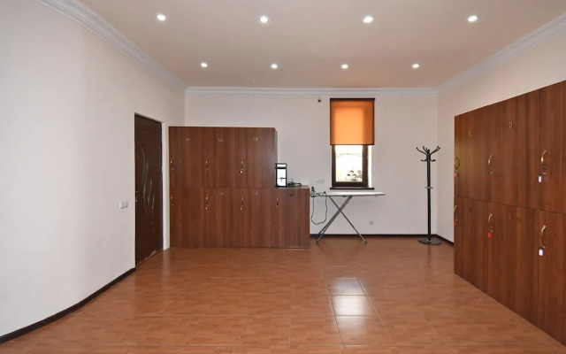 Li-Em Fauna Hostel