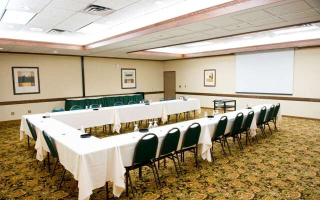 Country Inn & Suites by Radisson, Chanhassen, MN