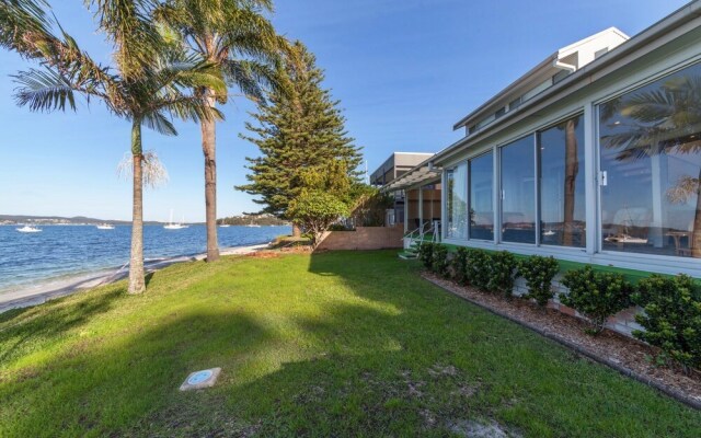 Seaview Crescent, 8
