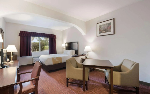Quality Inn Grand Suites Bellingham