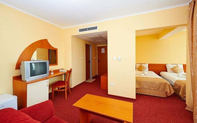 Paradise Hotel - Pomorie