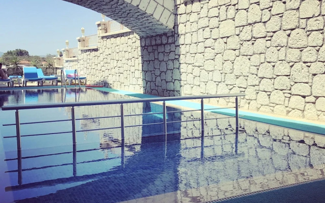 Akkum Hotel