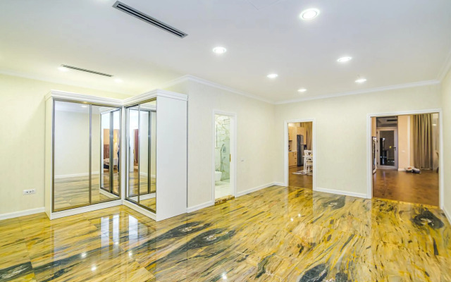 VIP Apartment in Buta palace 703