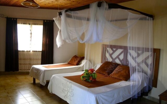 Caliente Beach Hotel