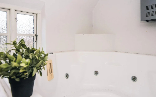 4 Star Holiday Home in Hojer