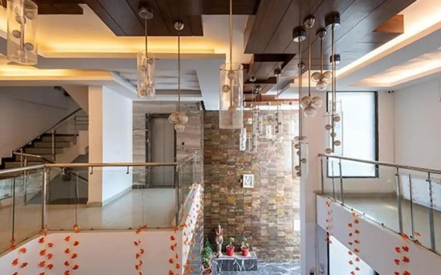 Fabhotel The Venessa