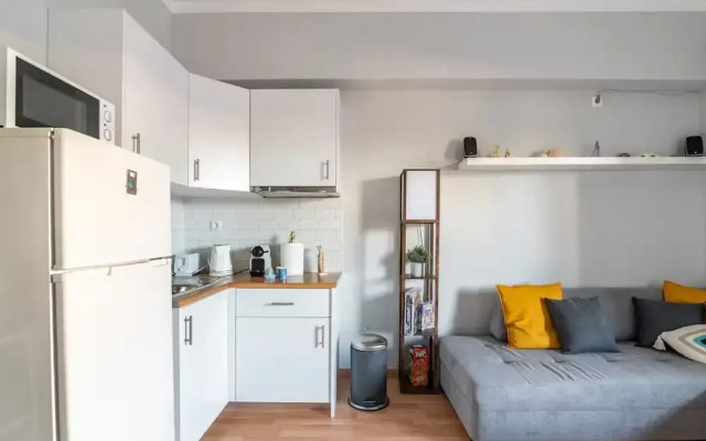 Athenian Entertainment Relaxation Hub