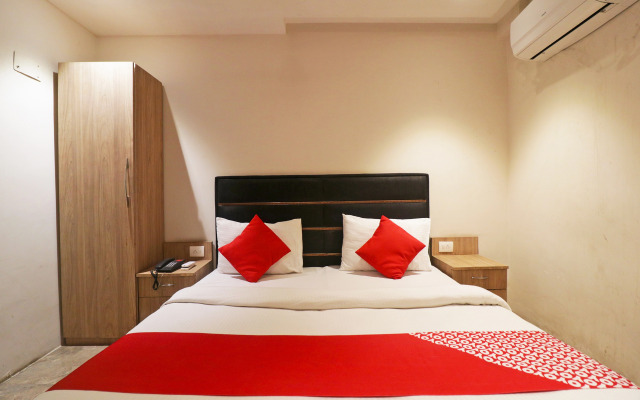 OYO 49069 A Suites