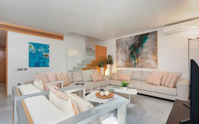 Genteel Home Guadalvillas