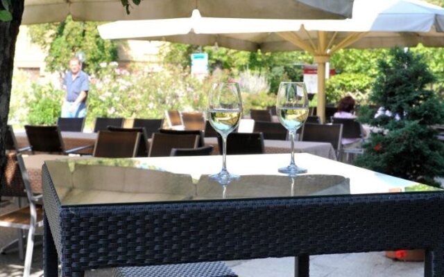 Eisenbocks Strasser Hof