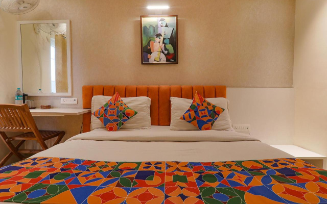 FabHotel Geetraj Palace