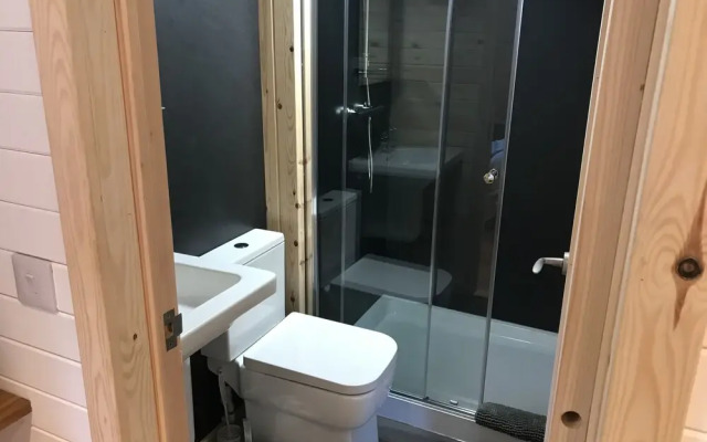 Orchard Glamping - Apartment Pod - Blossom