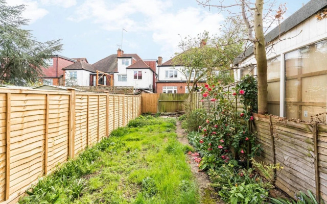 Beautiful 1BD Garden Flat in Golders Green