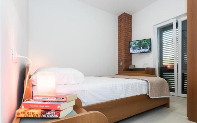 Sunrise Apartments 3
