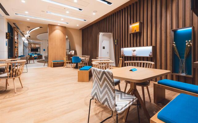 Hampton by Hilton Warsaw Reduta