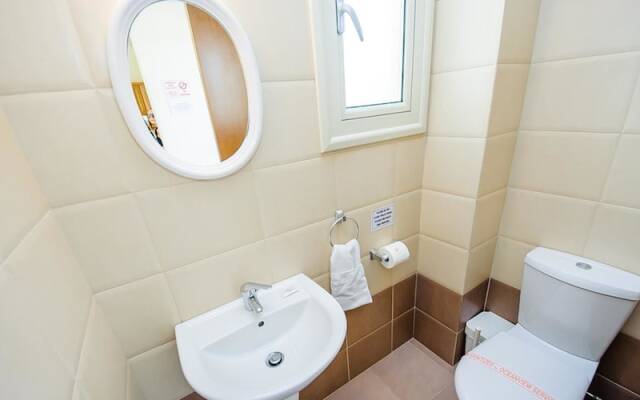 Rent Private Villa 018