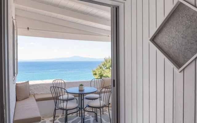 Seafront Pouletis Family Aeraki Nest With Pool