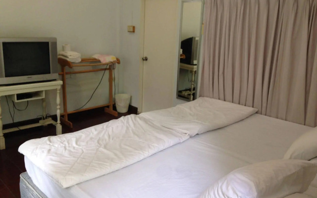 Young Coconut Garden Home Resort