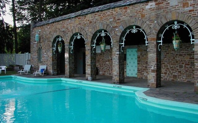 Inn At The Beeches