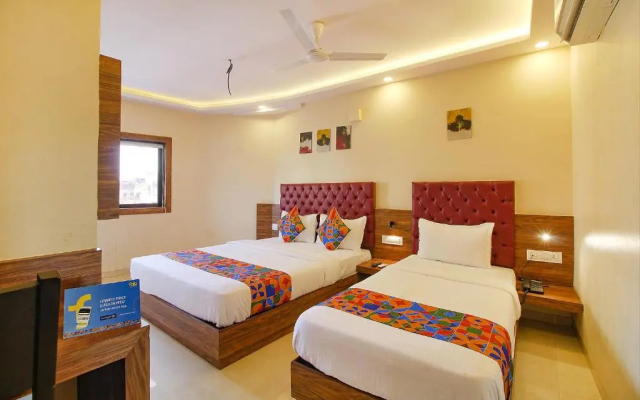 FabHotel Peninsula